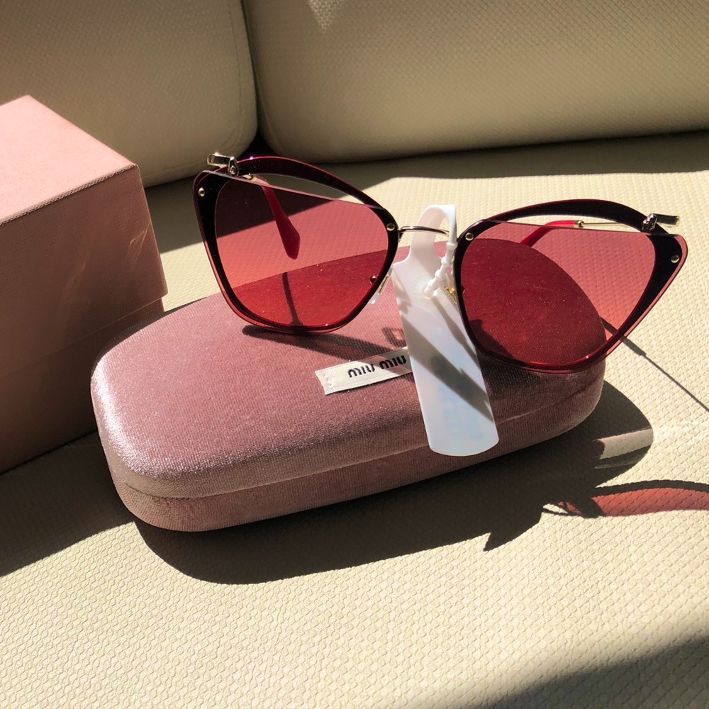 Miu Miu sunglasses model MU 54TS pink